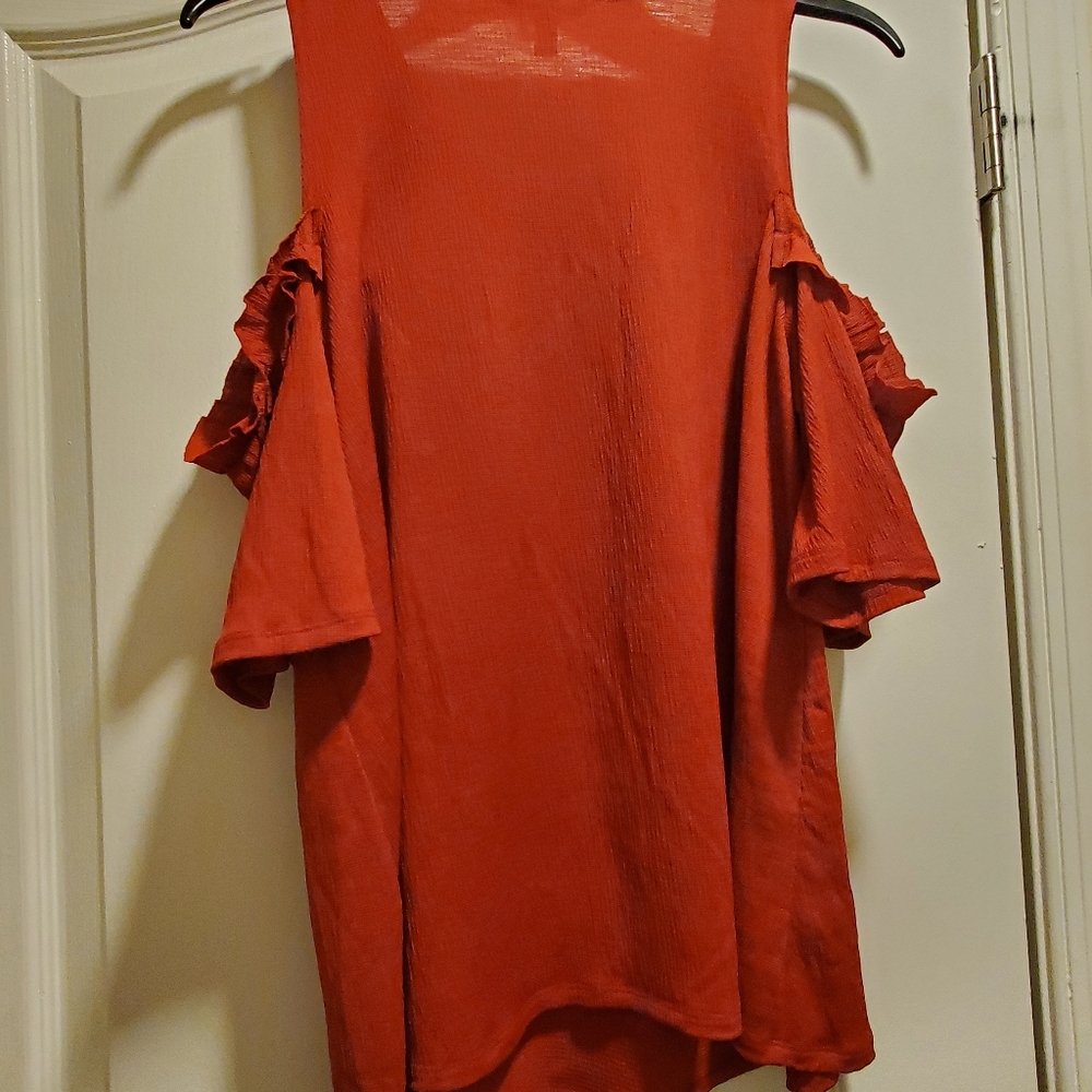 Top - Picture 2 of 2